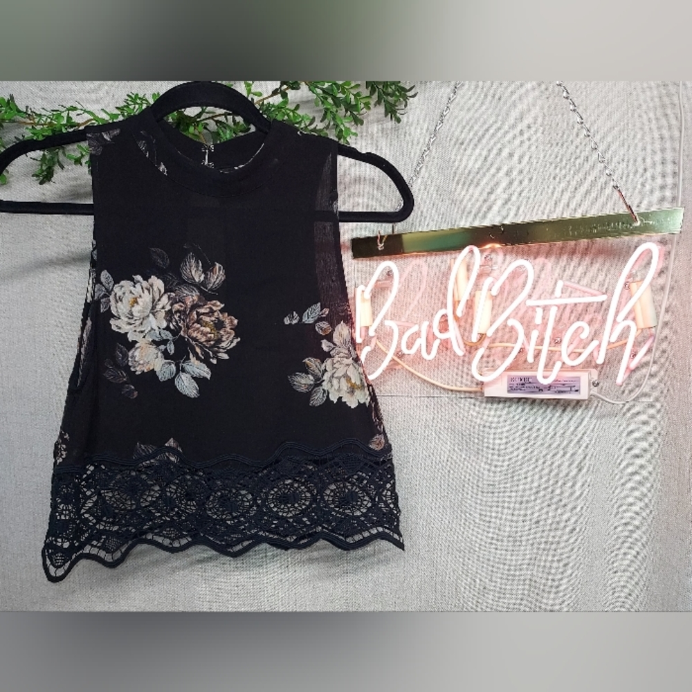 Kendall & Kylie black crochet trim floral high neck crop tank top